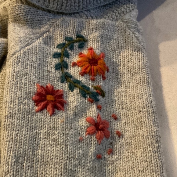 Sundance Cowichan Lost Horizons Grey  L Deer Floral Wool Alpine Fleece lined - Picture 9 of 9